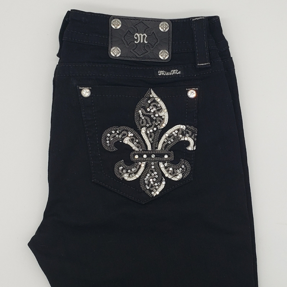 Black signature boot miss me jeans